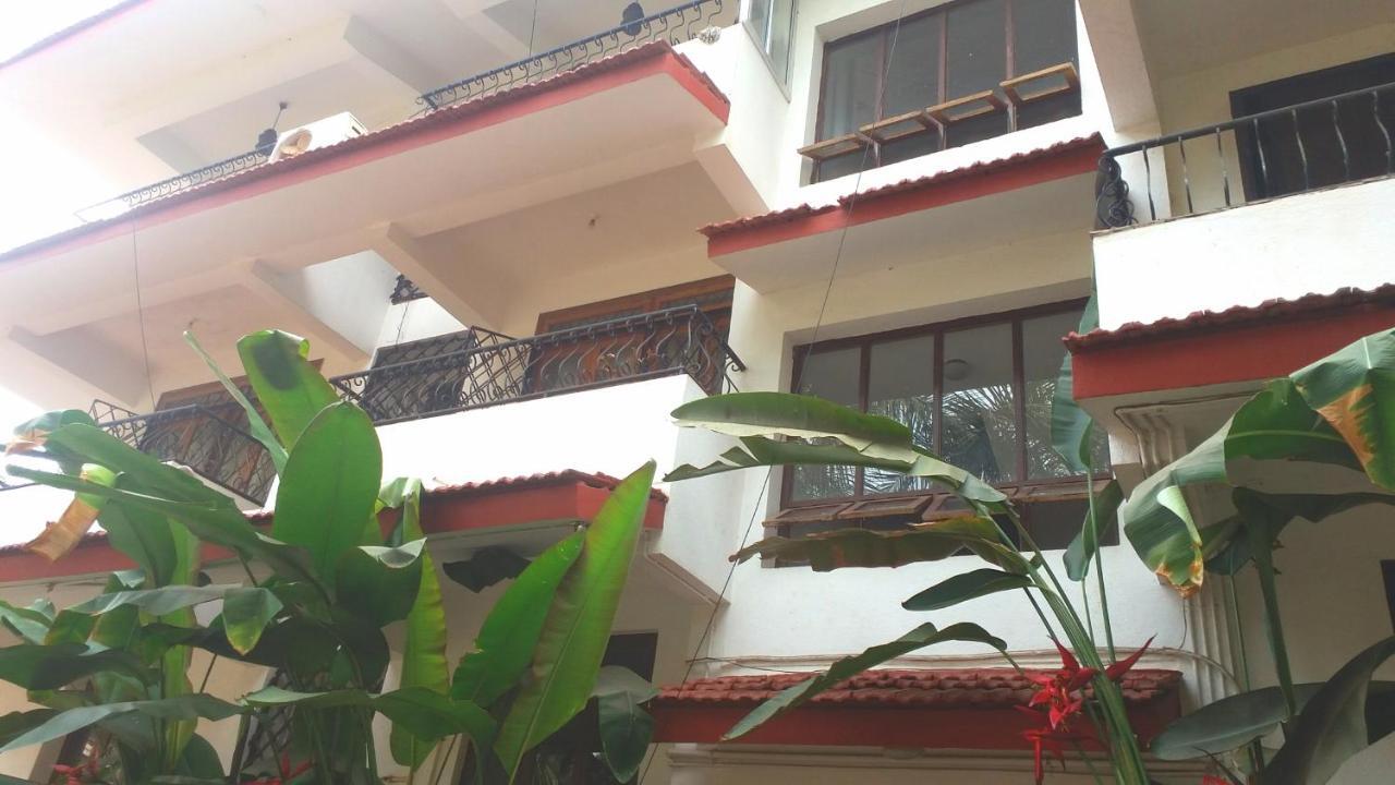 Diana Apartments Candolim Exteriör bild
